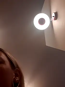 Dirtyfeelin online show from February 6, 2026, 11:24 am