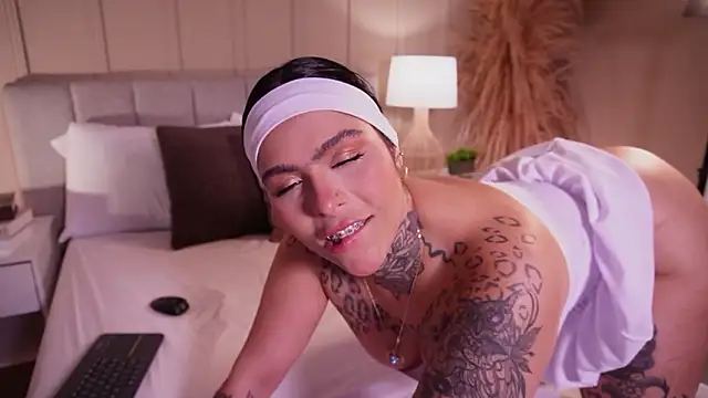 curvyliciousss online show from March 2, 2026, 5:31 pm