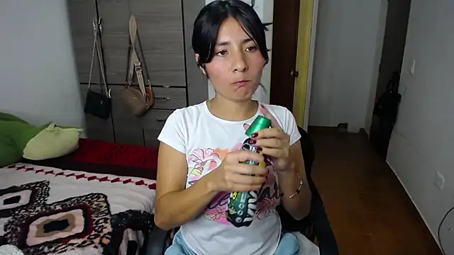 emily honter online show from February 18, 2025, 3:21 am