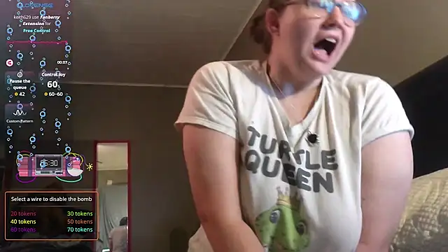 Snapshot of ZeTurtleMaster chatting on November 22, 2025, 12:53 am ZeTurtleMaster online show from November 22, 2025, 12:53 am