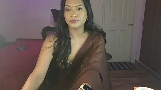 DarlingJenny22 online show from November 3, 2025, 8:32 pm