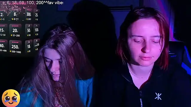 DanaMartina online show from November 18, 2025, 2:43 pm