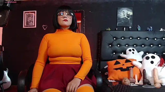 aprildoll online show from October 9, 2025, 3:59 am