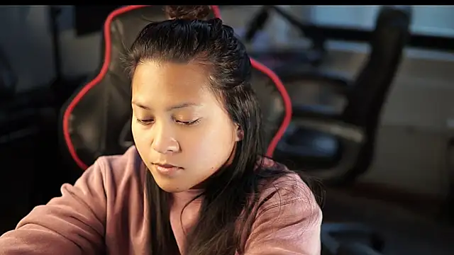 Bubbleliyah online show from January 6, 2025, 9:22 pm