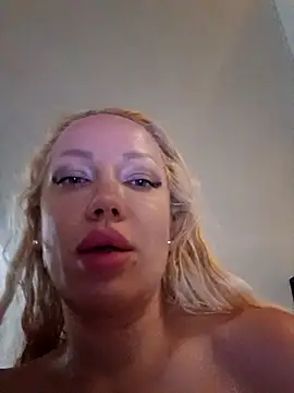Snapshot of SofiaJoy chatting on July 18, 2026, 9:18 pm SofiaJoy online show from July 18, 2026, 9:18 pm
