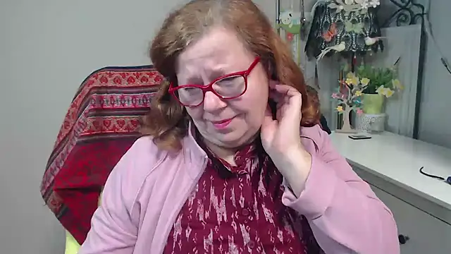 Adelewildx online show from November 5, 2025, 4:01 am