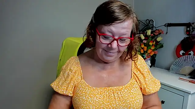 Snapshot of Adelewildx chatting on July 1, 2026, 3:30 am Adelewildx online show from July 1, 2026, 3:30 am