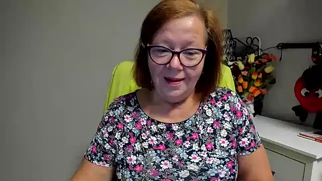 Snapshot of Adelewildx chatting on July 9, 2026, 3:21 am Adelewildx online show from July 9, 2026, 3:21 am