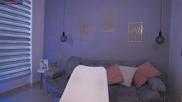 KylaMorrison online show from March 17, 2025, 4:43 pm