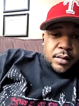 Snapshot of Oakcliffjacker chatting on October 4, 2025, 7:45 pm Oakcliffjacker online show from October 4, 2025, 7:45 pm