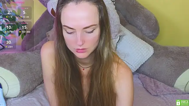 Snapshot of SuchArt_ chatting on February 10, 2025, 6:35 pm SuchArt online show from February 10, 2025, 6:35 pm