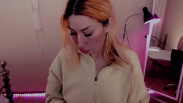 Snapshot of AnnieGOld_ chatting on February 27, 2025, 10:20 pm AnnieGOld  online show from February 27, 2025, 10:20 pm