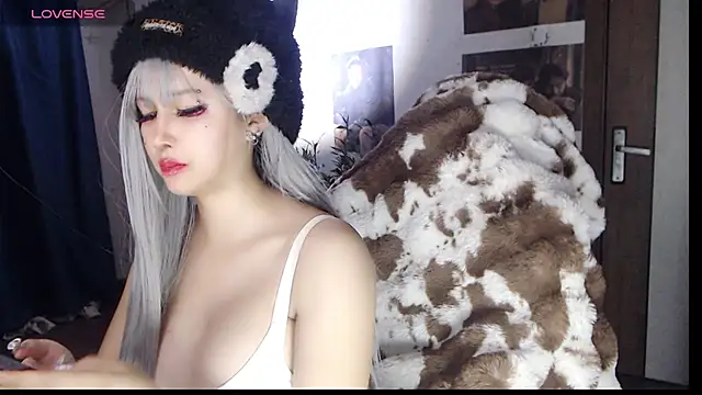 candy cola online show from November 18, 2025, 2:54 pm