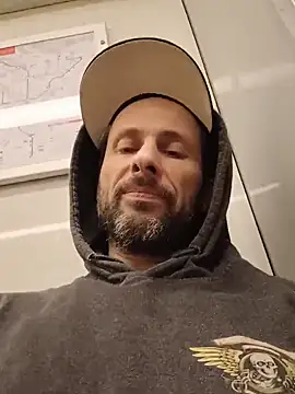 FireFox Feel online show from March 7, 2025, 9:06 pm