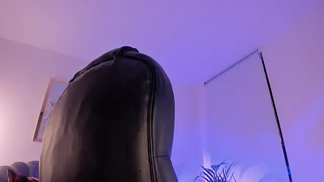 ZoePresleyX online show from December 12, 2024, 12:59 am