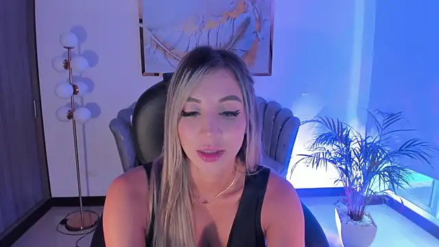 ZoePresleyX online show from February 1, 2025, 10:13 pm