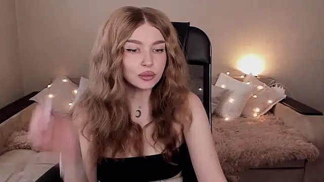 ViolettaLopez online show from February 12, 2025, 11:29 am