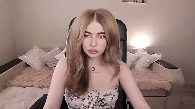 ViolettaLopez online show from February 23, 2025, 10:17 am