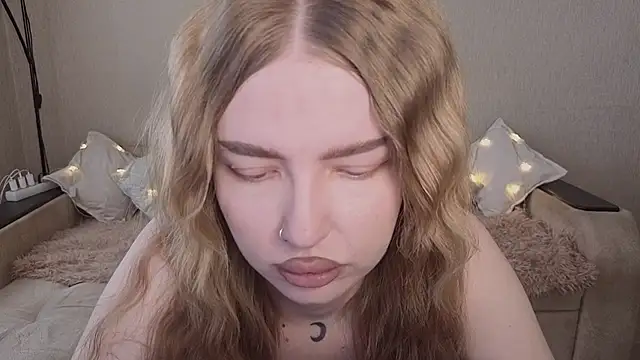 ViolettaLopez online show from April 27, 2026, 12:47 pm