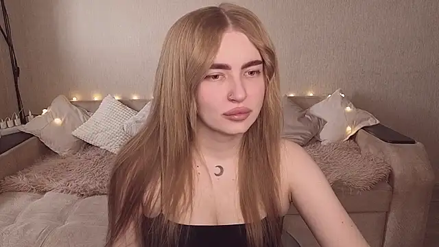 ViolettaLopez online show from June 26, 2026, 1:26 pm
