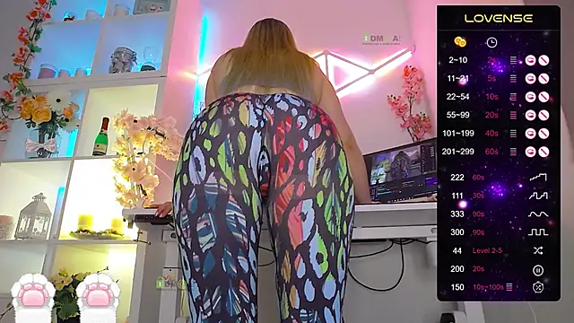 Elena-Marilyn online show from January 26, 2025, 8:13 pm