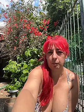 sofy alone online show from November 1, 2025, 5:48 pm