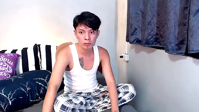 Snapshot of urpinoyasian chatting on November 12, 2025, 11:10 am urpinoyasian online show from November 12, 2025, 11:10 am