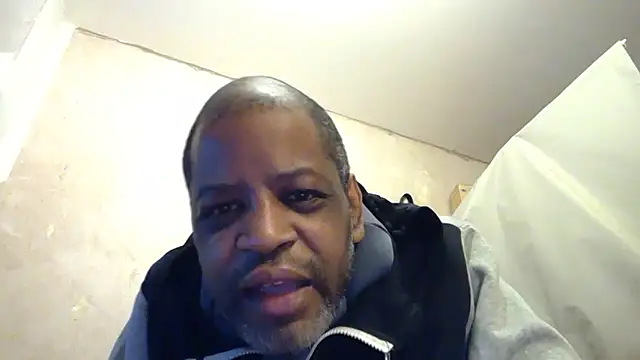 alfiebrown007 online show from March 15, 2025, 8:43 pm