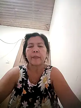 TropicalFlower online show from March 4, 2026, 10:21 am