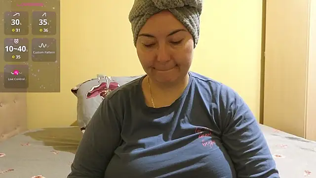 BBW MILF 4U online show from February 16, 2025, 6:43 pm