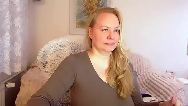 Sarah4you online show from February 20, 2025, 9:42 pm