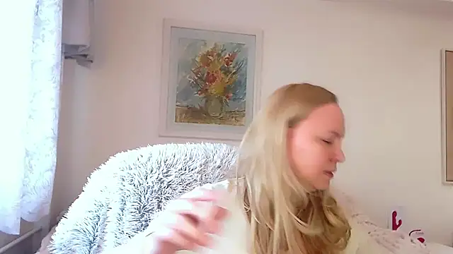 Sarah4you online show from February 22, 2025, 2:19 pm