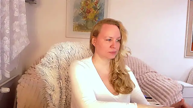 Sarah4you online show from February 24, 2025, 9:52 pm