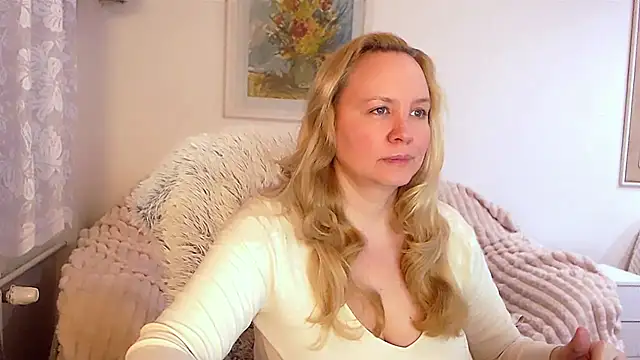 Sarah4you online show from March 9, 2025, 9:36 pm