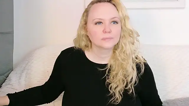 Sarah4you online show from February 22, 2026, 3:32 pm