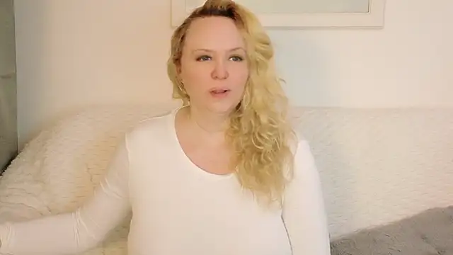 Sarah4you online show from March 6, 2026, 5:42 pm