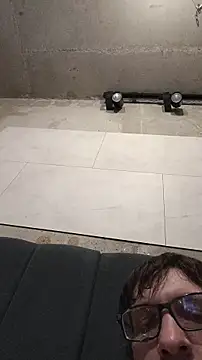 Krasav4ik4ik online show from November 2, 2025, 9:17 pm