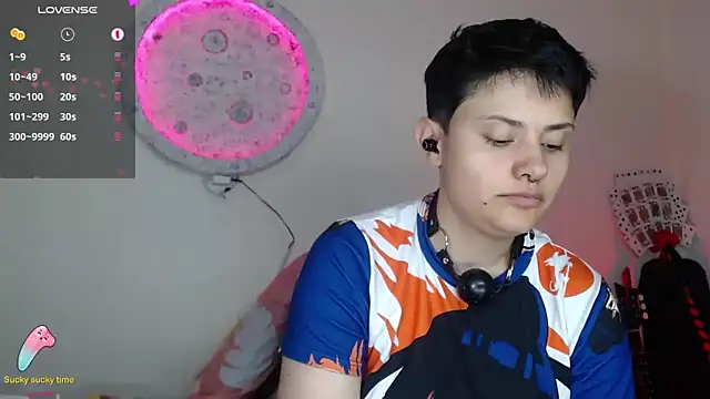 girl intense444 online show from February 2, 2025, 4:32 pm