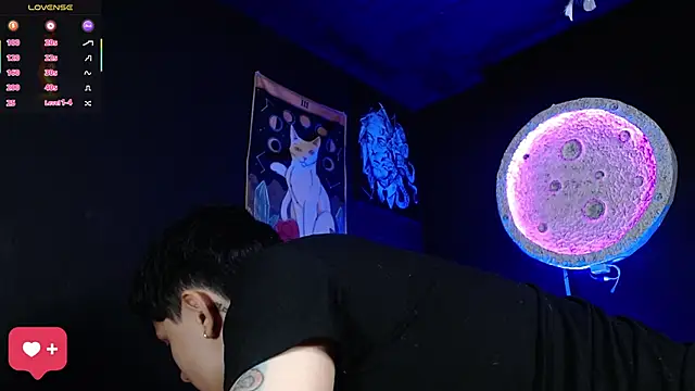 girl intense444 online show from March 27, 2026, 1:22 pm