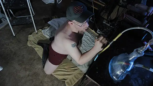 Snapshot of sex4fun_21 chatting on January 21, 2025, 2:05 pm sex4fun 21 online show from January 21, 2025, 2:05 pm