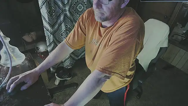 Snapshot of sex4fun_21 chatting on October 31, 2025, 3:40 am sex4fun 21 online show from October 31, 2025, 3:40 am