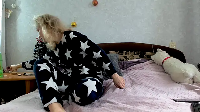 ModelEva online show from December 14, 2024, 8:23 am