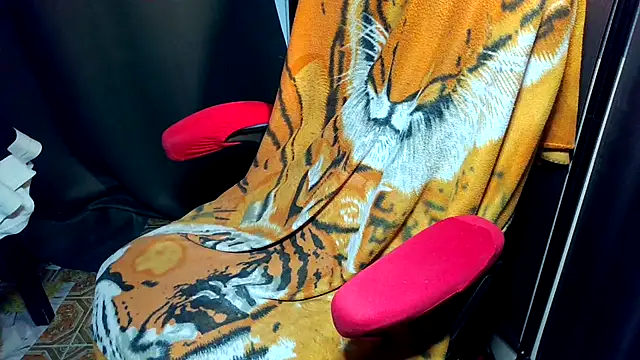 sexydame88 online show from December 3, 2025, 9:18 am