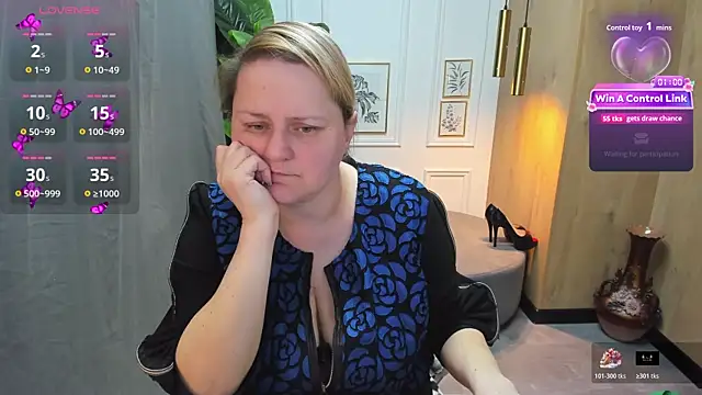 ScarlettSoft online show from April 20, 2026, 5:32 am