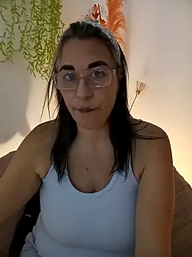 Snapshot of Katy_Randy chatting on February 7, 2025, 3:12 am Katy Randy online show from February 7, 2025, 3:12 am