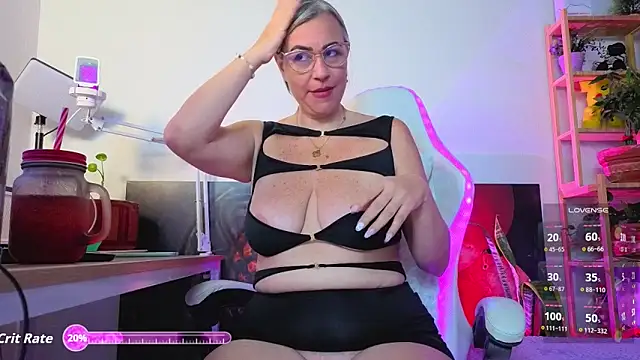Snapshot of Katy_Randy chatting on September 29, 2025, 11:20 pm Katy Randy online show from September 29, 2025, 11:20 pm