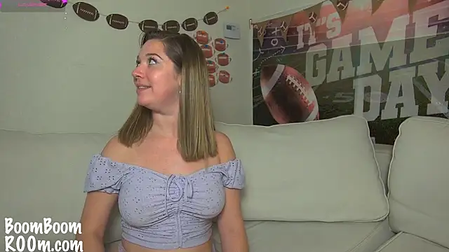 Snapshot of boomboomr00m chatting on February 2, 2025, 1:41 pm boomboomr00m online show from February 2, 2025, 1:41 pm