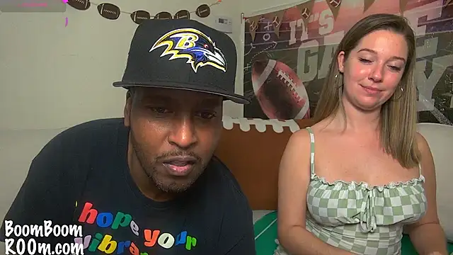 Snapshot of boomboomr00m chatting on February 8, 2025, 2:26 am boomboomr00m online show from February 8, 2025, 2:26 am