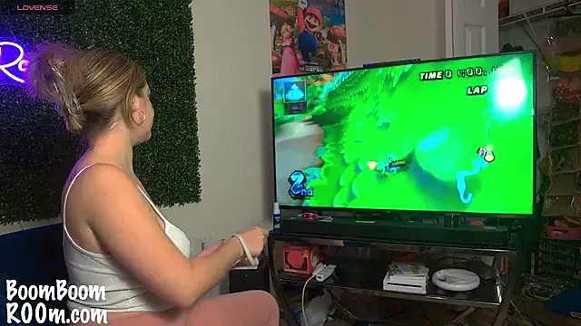 Snapshot of boomboomr00m chatting on March 16, 2025, 8:54 am boomboomr00m online show from March 16, 2025, 8:54 am