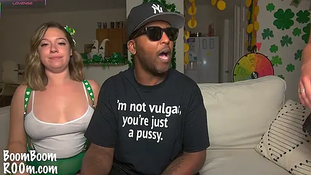 Snapshot of boomboomr00m chatting on March 18, 2025, 4:37 am boomboomr00m online show from March 18, 2025, 4:37 am